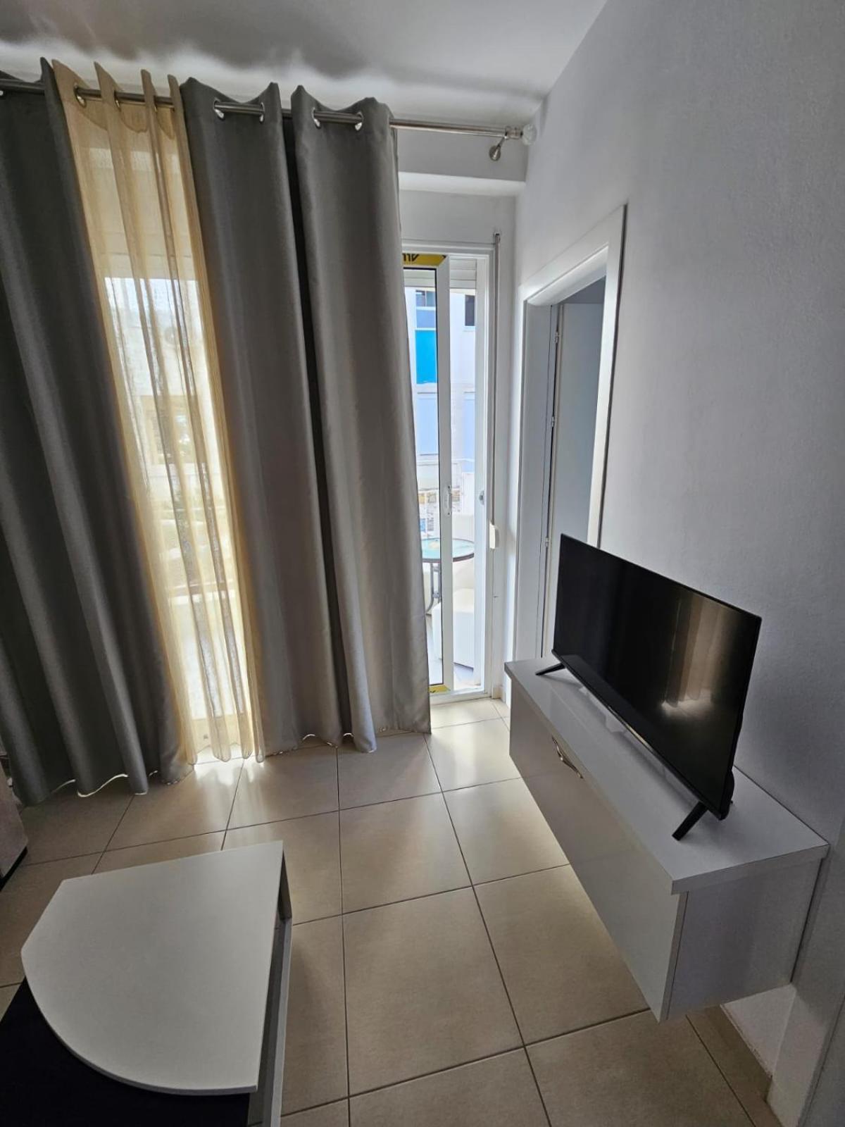 Redsun Apartment Avlonya Dış mekan fotoğraf